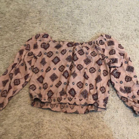 BUCKLE-Pink patterned off the shoulder crop top - Picture 6 of 6